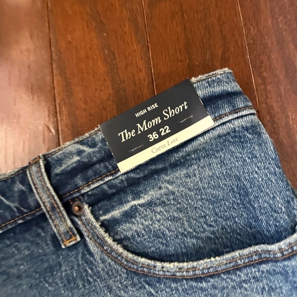 Abercrombie High Rise Mom Shorts blue wash cuff size 22 NWT 36 - Picture 6 of 7